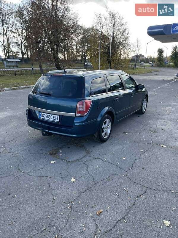 Универсал Opel Astra 2007 в Волочиске