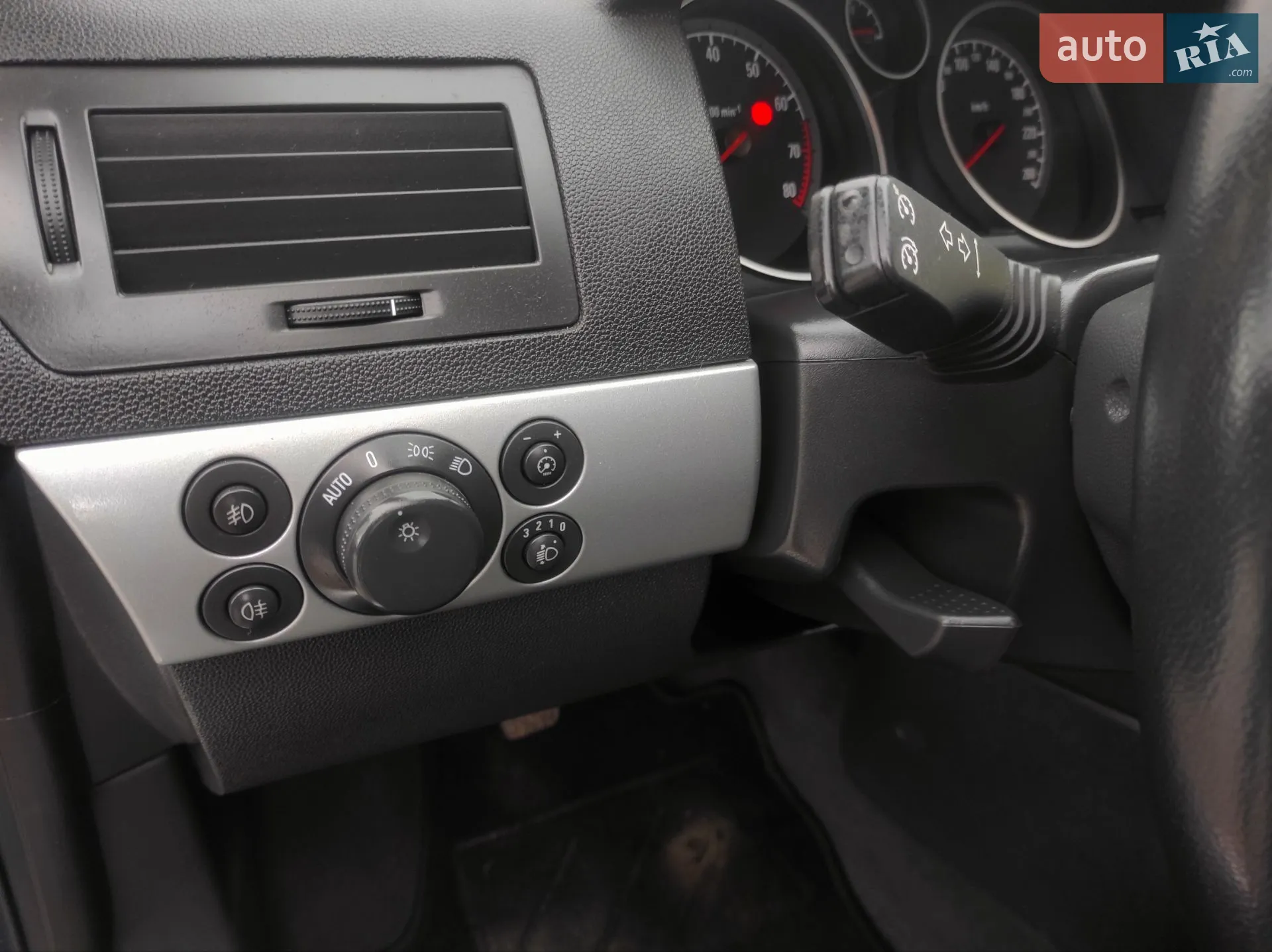 2010 Opel Astra - мініатюра 13