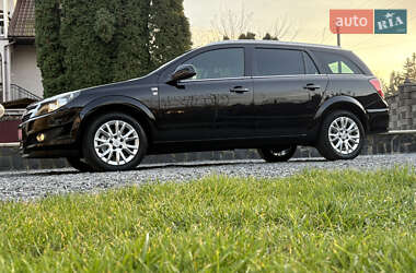 Універсал Opel Astra 2010 в Клевані
