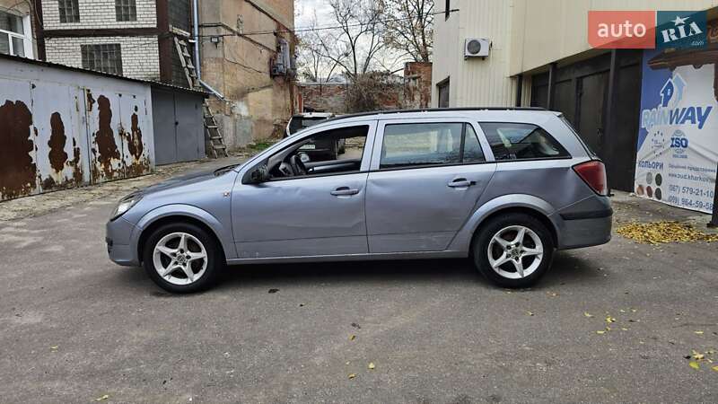 Універсал Opel Astra 2005 в Харкові
