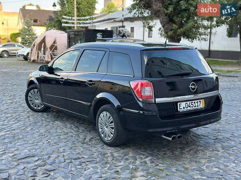 Універсал Opel Astra 2006 в Рожище