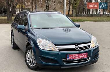 Универсал Opel Astra 2008 в Полтаве