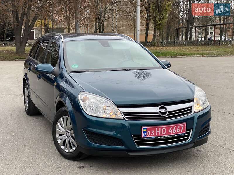 Универсал Opel Astra 2008 в Полтаве