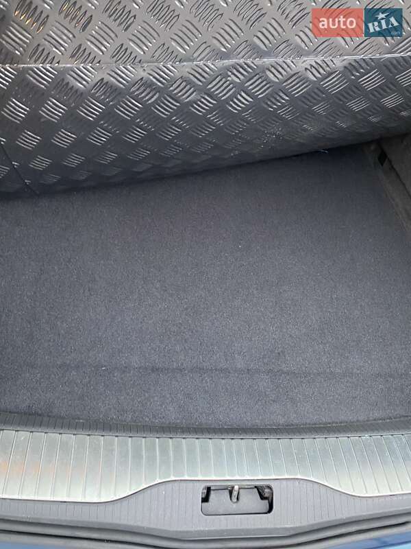 Универсал Opel Astra 2008 в Полтаве