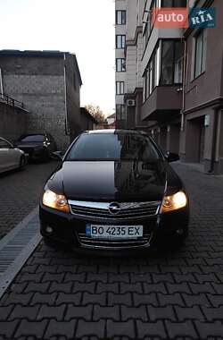 Хетчбек Opel Astra 2013 в Тернополі