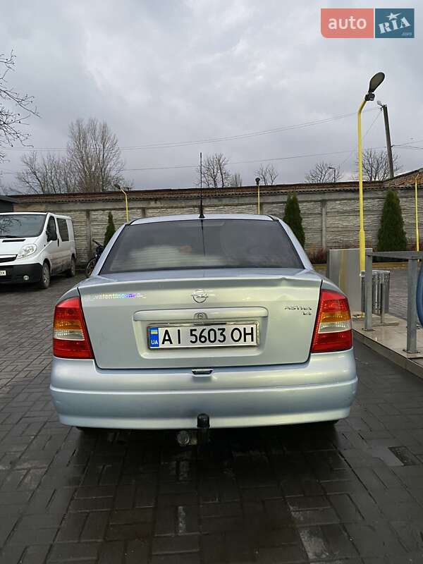 Седан Opel Astra 2004 в Козятині