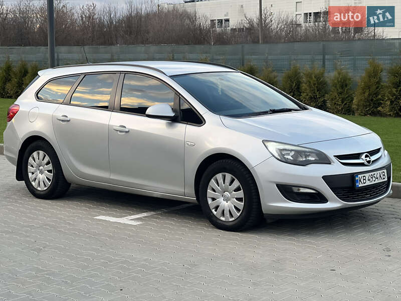 Универсал Opel Astra 2013 в Виннице