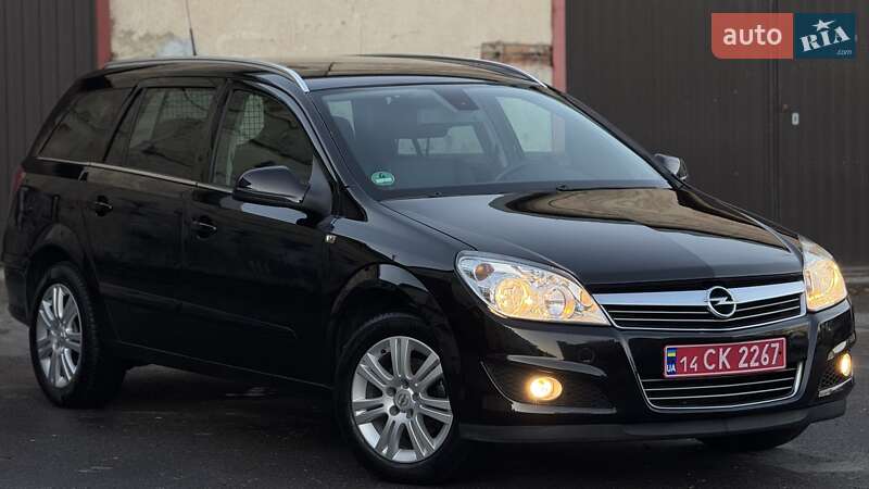 Універсал Opel Astra 2010 в Калуші