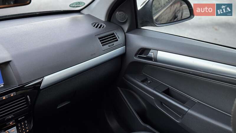 Універсал Opel Astra 2010 в Калуші