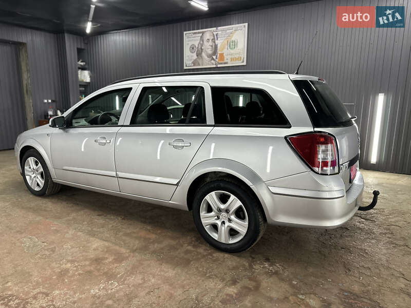 Універсал Opel Astra 2008 в Києві