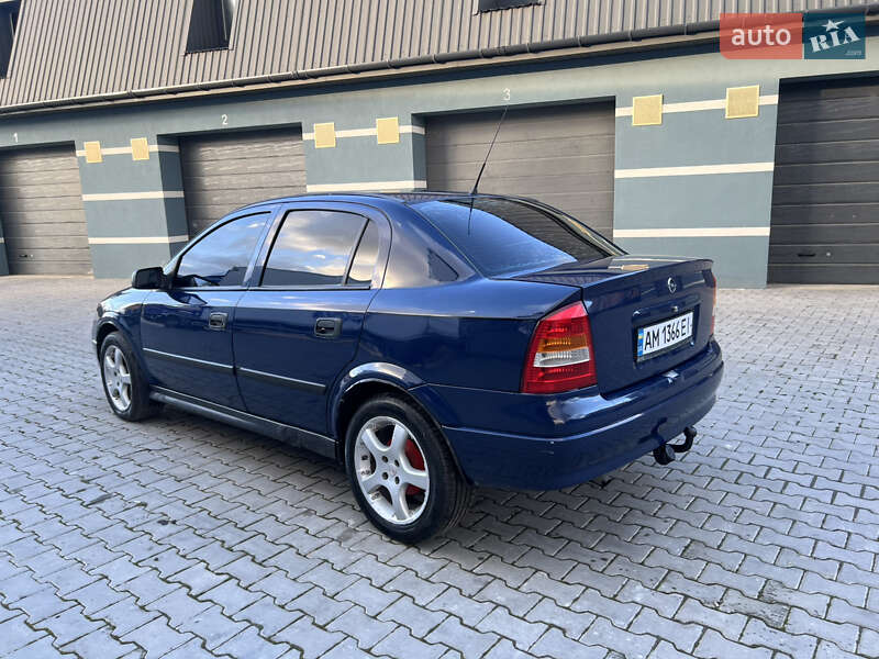 Седан Opel Astra 2007 в Изяславе