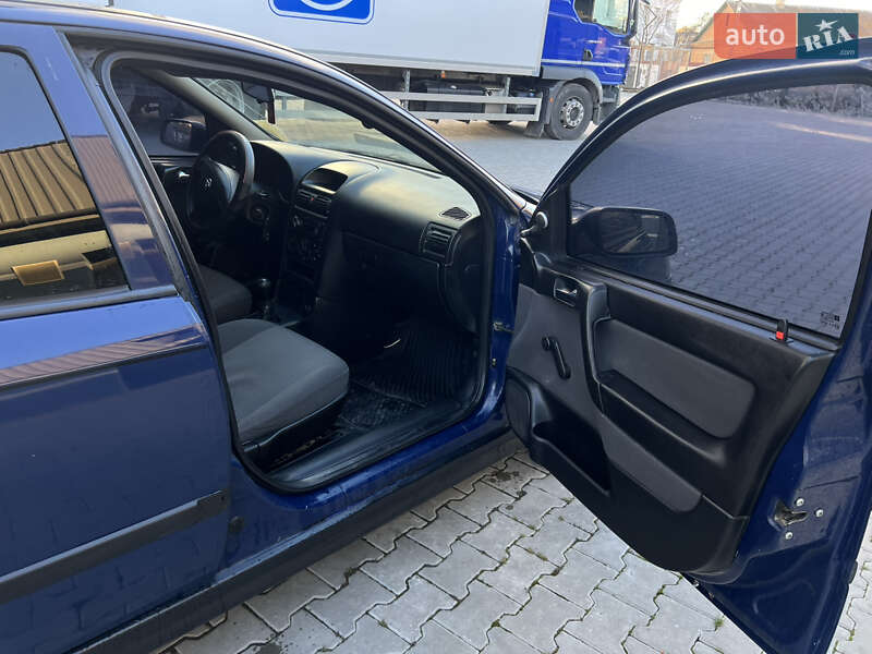 Седан Opel Astra 2007 в Изяславе