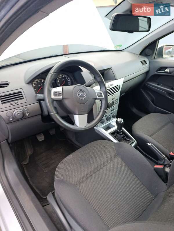 Універсал Opel Astra 2009 в Луцьку фото 59 Універсал Opel Astra 2009 в Луцьку