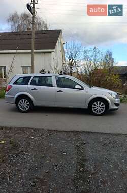 Універсал Opel Astra 2009 в Луцьку