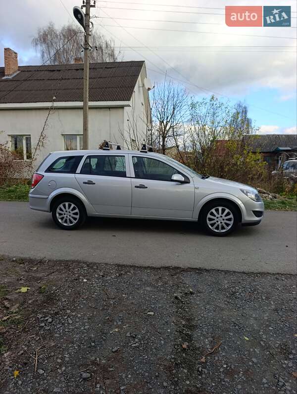 Універсал Opel Astra 2009 в Луцьку фото Універсал Opel Astra 2009 в Луцьку