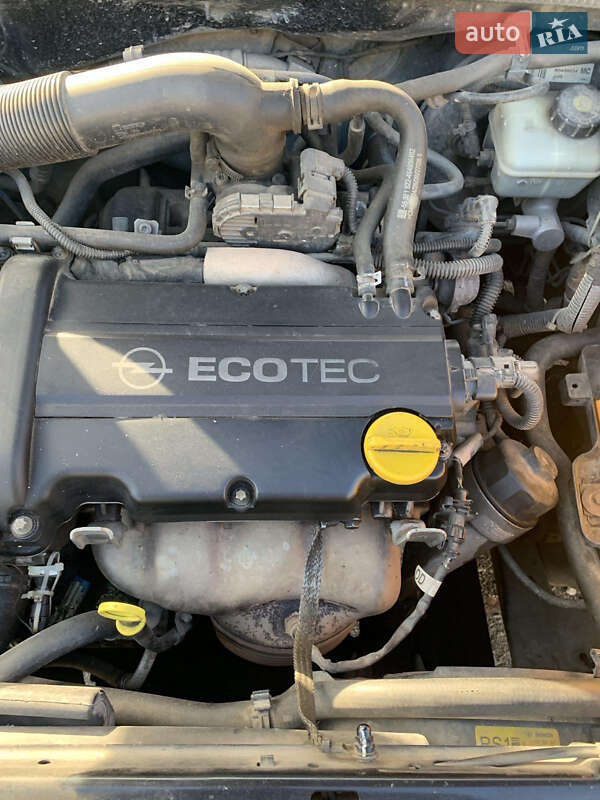 Седан Opel Astra 2006 в Гнівані