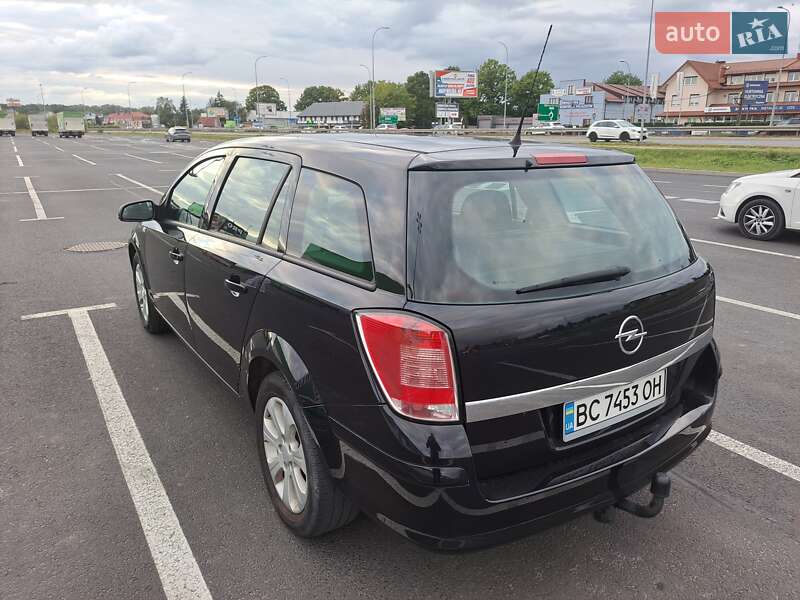 Універсал Opel Astra 2009 в Львові
