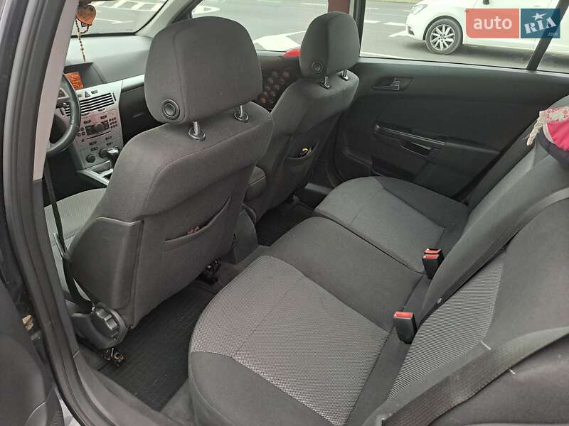 Універсал Opel Astra 2009 в Львові