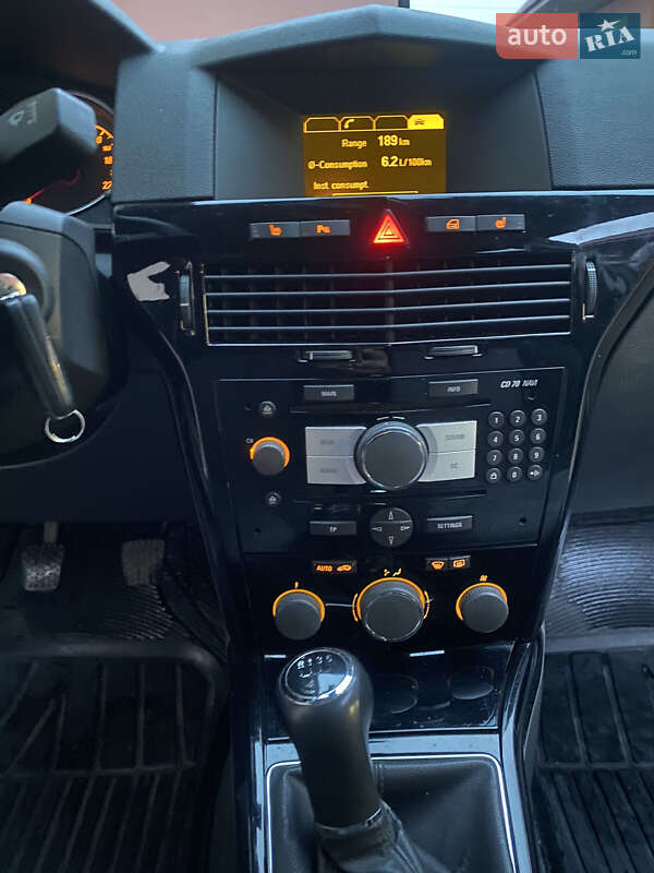 Універсал Opel Astra 2010 в Бродах