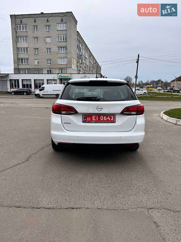 Універсал Opel Astra 2019 в Рівному