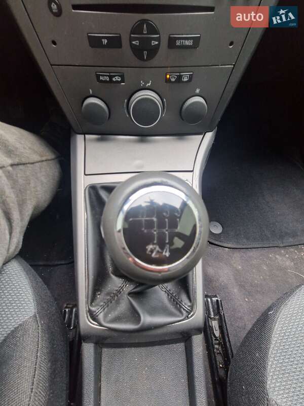 Универсал Opel Astra 2005 в Ивано-Франковске