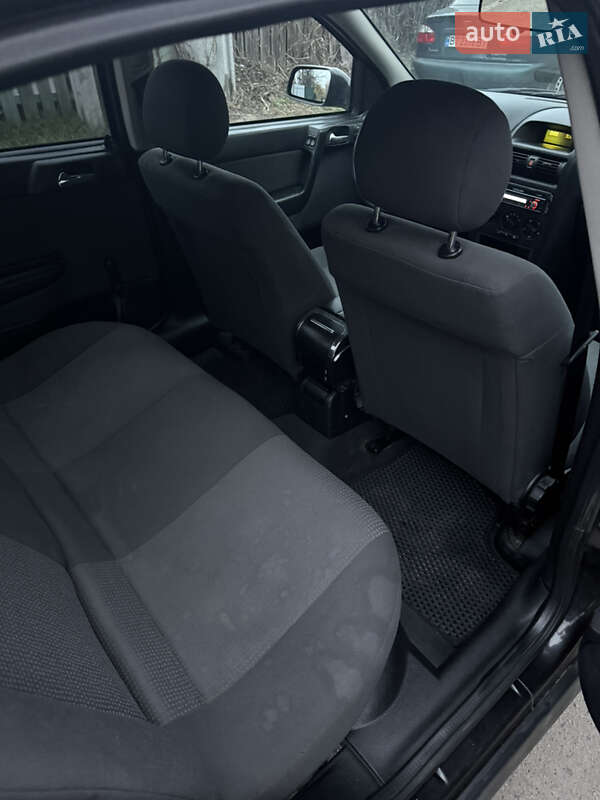 Седан Opel Astra 2008 в Кременчуці фото 19 Седан Opel Astra 2008 в Кременчуці