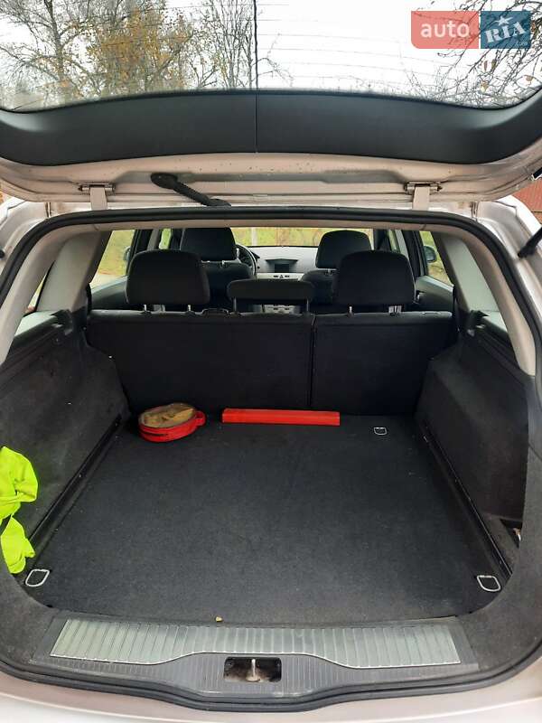 Универсал Opel Astra 2008 в Тысменице