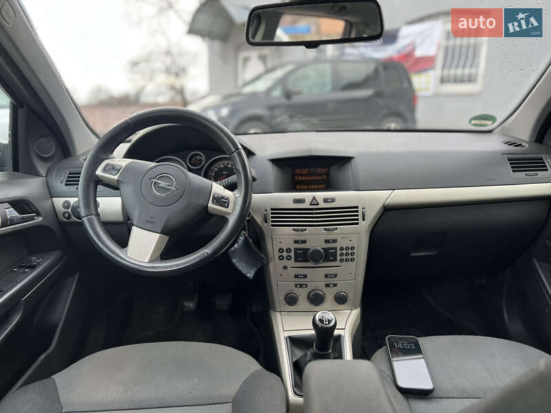 Универсал Opel Astra 2007 в Черновцах