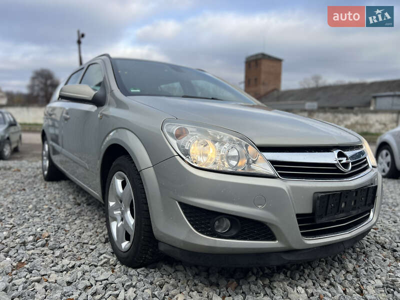 Универсал Opel Astra 2007 в Черновцах