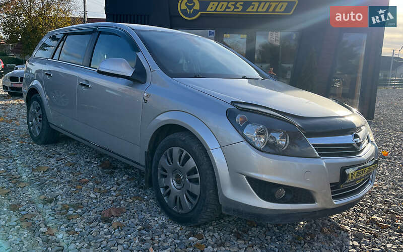 Opel Astra 2010