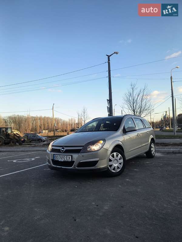 Универсал Opel Astra 2005 в Чернигове