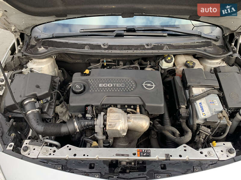 Хэтчбек Opel Astra 2011 в Луцке