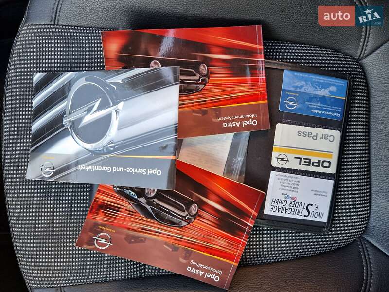 Універсал Opel Astra 2012 в Києві