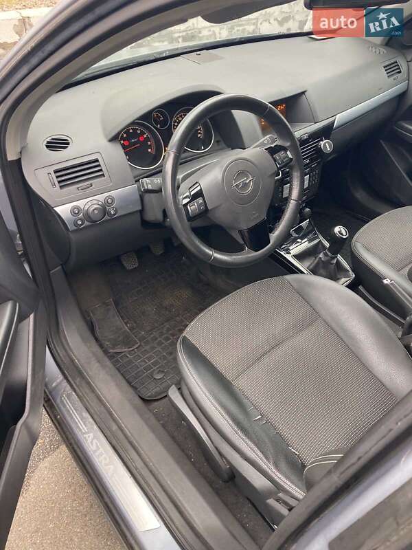 Универсал Opel Astra 2008 в Киеве