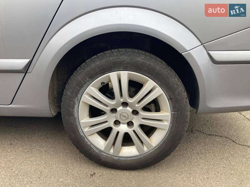 Универсал Opel Astra 2008 в Киеве