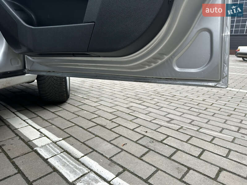 Универсал Opel Astra 2009 в Луцке