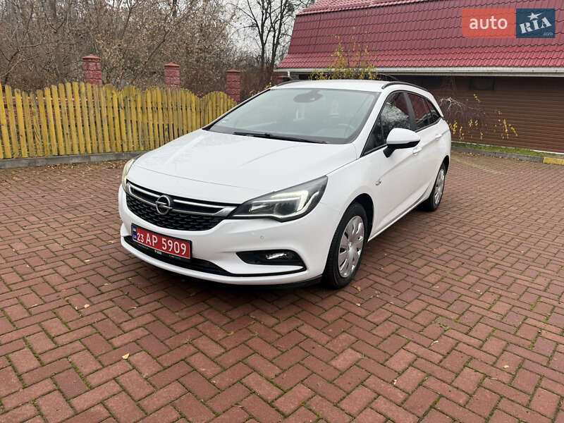Универсал Opel Astra 2018 в Хмельницком