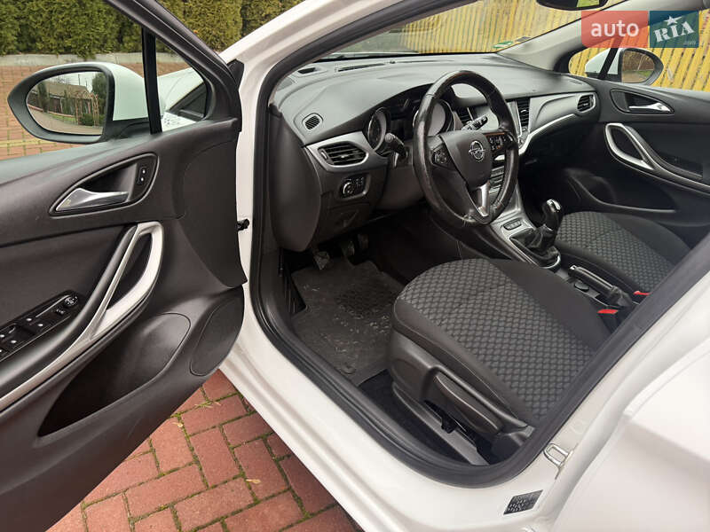 Универсал Opel Astra 2018 в Хмельницком