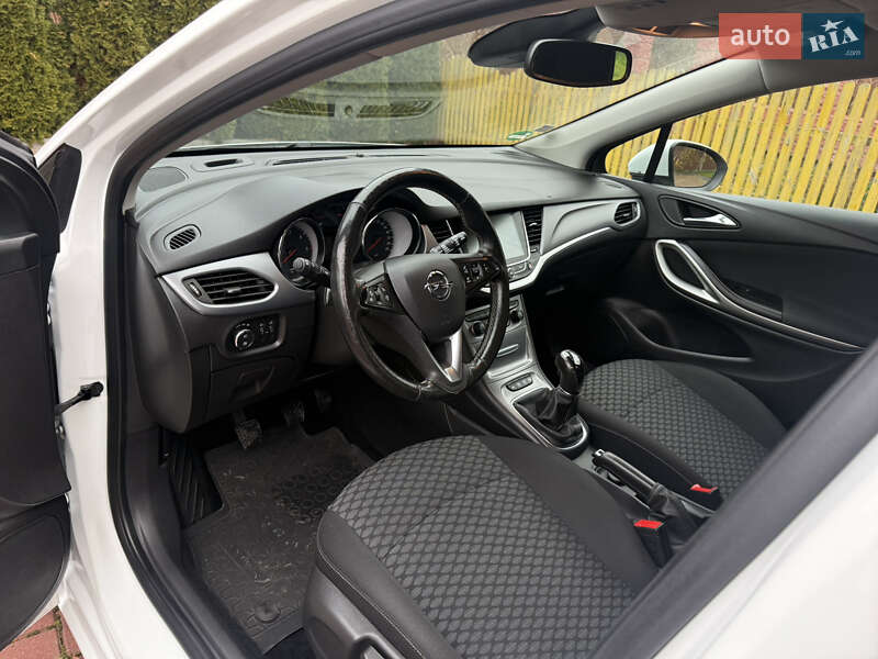 Универсал Opel Astra 2018 в Хмельницком