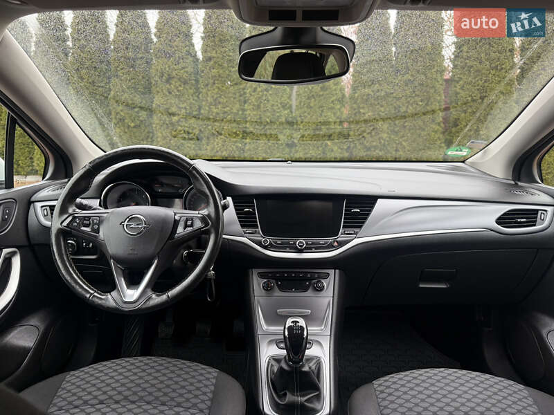 Универсал Opel Astra 2018 в Хмельницком
