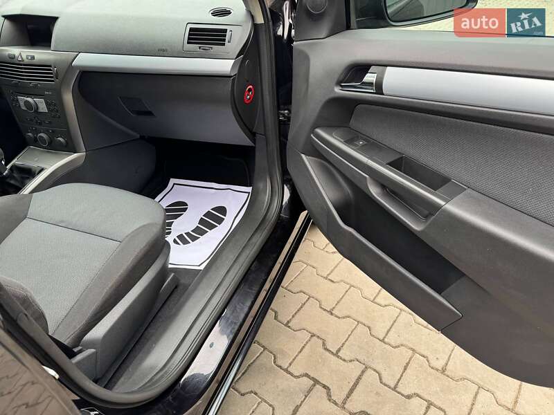 Универсал Opel Astra 2005 в Ковеле