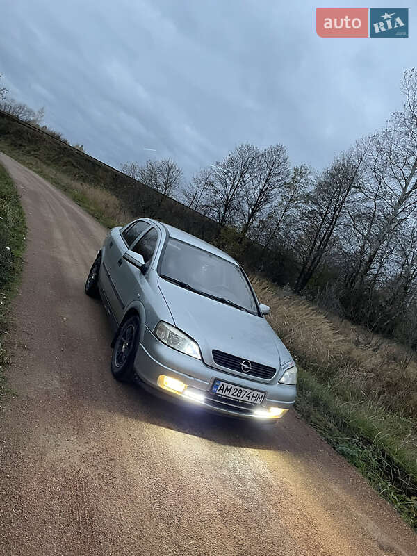 Opel Astra 2004