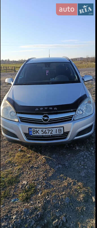 Универсал Opel Astra 2008 в Рокитном