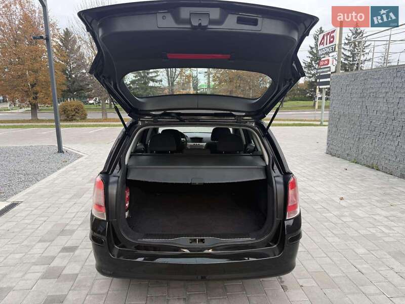 Универсал Opel Astra 2009 в Луцке