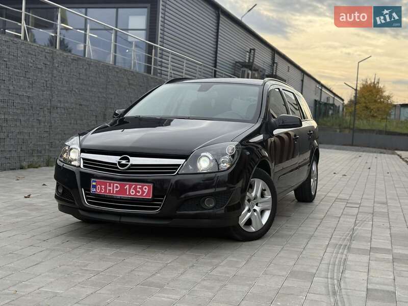 Универсал Opel Astra 2009 в Луцке