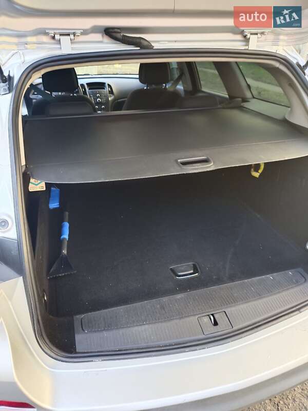 Универсал Opel Astra 2011 в Белой Церкви