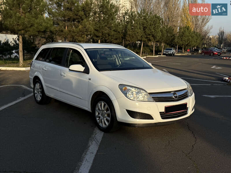 Универсал Opel Astra 2008 в Одессе