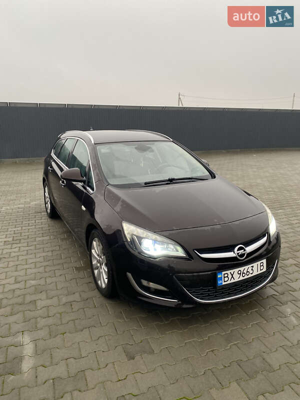 Универсал Opel Astra 2012 в Летичеве