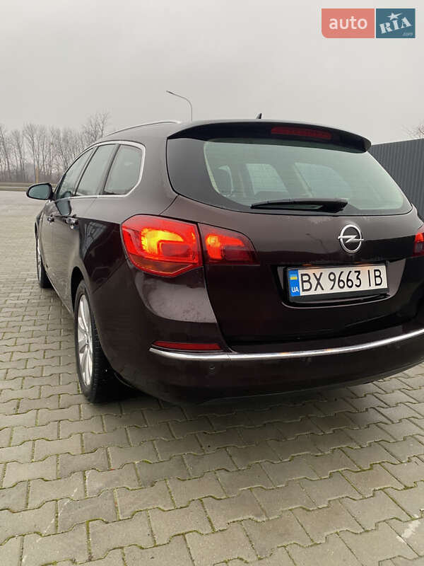 Универсал Opel Astra 2012 в Летичеве