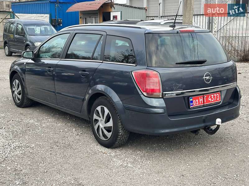Универсал Opel Astra 2006 в Каменском